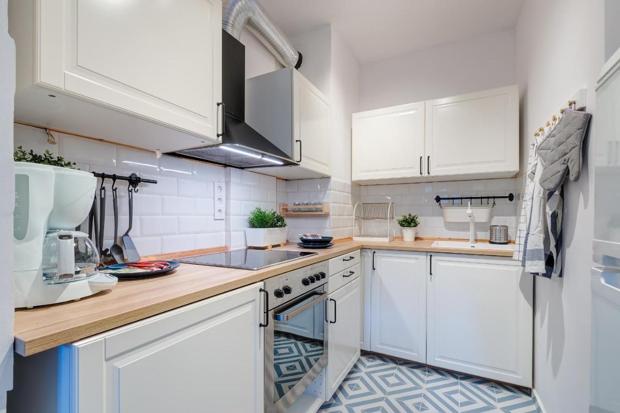 D.Five Gozsdu Garden Studio Apartment Budapest Bagian luar foto